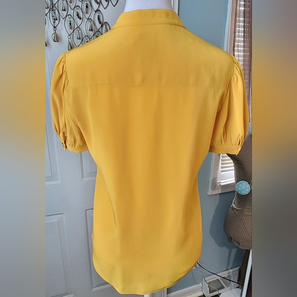 Ali Ro Ruffle Front 100% Silk Button-Up Blouse Womens 4 Goldenrod Short Puff Sle - Picture 4 of 10